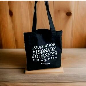 Louis Vuitton Visionary Journeys Bangkok
Tote Bag - Black & White